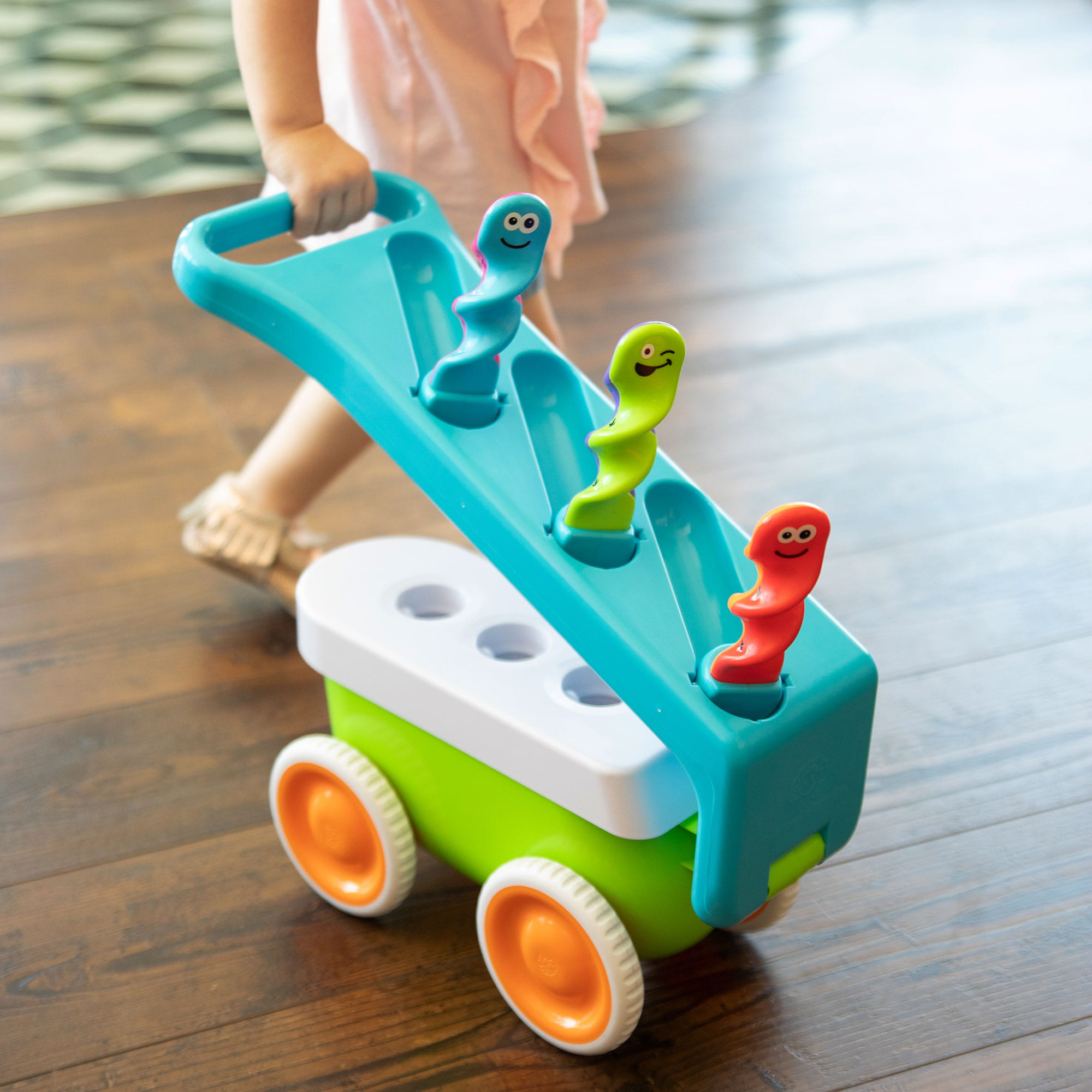 fat-brain-toys-wesołe-świderki-pchacz-4.jpg