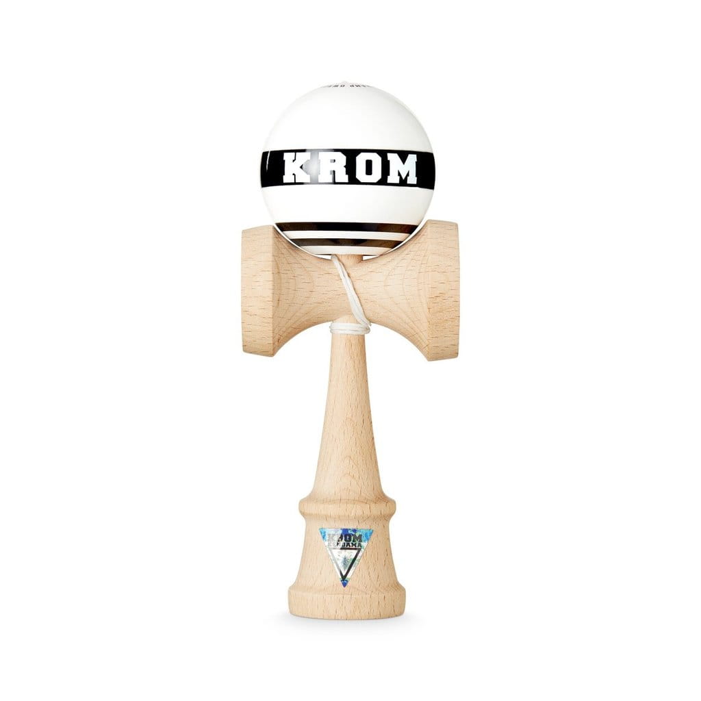 kendama-krom-strogo-white.jpg
