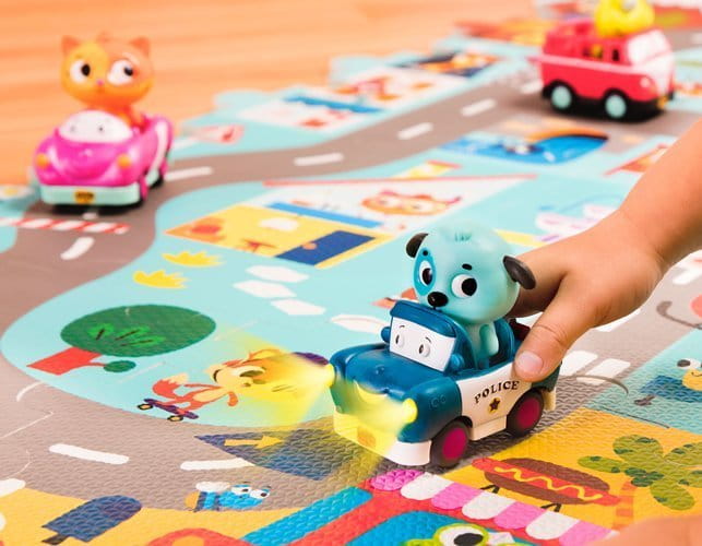 b-toys-miękkie-autko-z-pieskiem.jpg